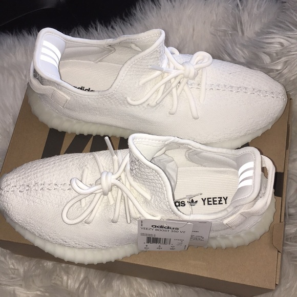 Auth  adidas yeezy boost 350 v2 triple white 8.5 - Picture 2 of 7